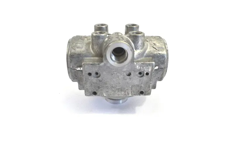 Ingersoll Rand Oil Filter Head Replacement - 35355460 1